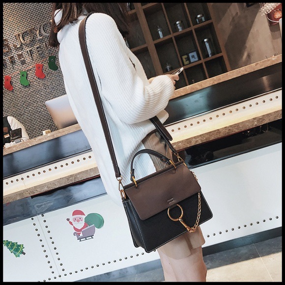 🆕🆕🆕 NEW ELLA O Ring Chain Buckle Crossbody - Picture 6 of 7